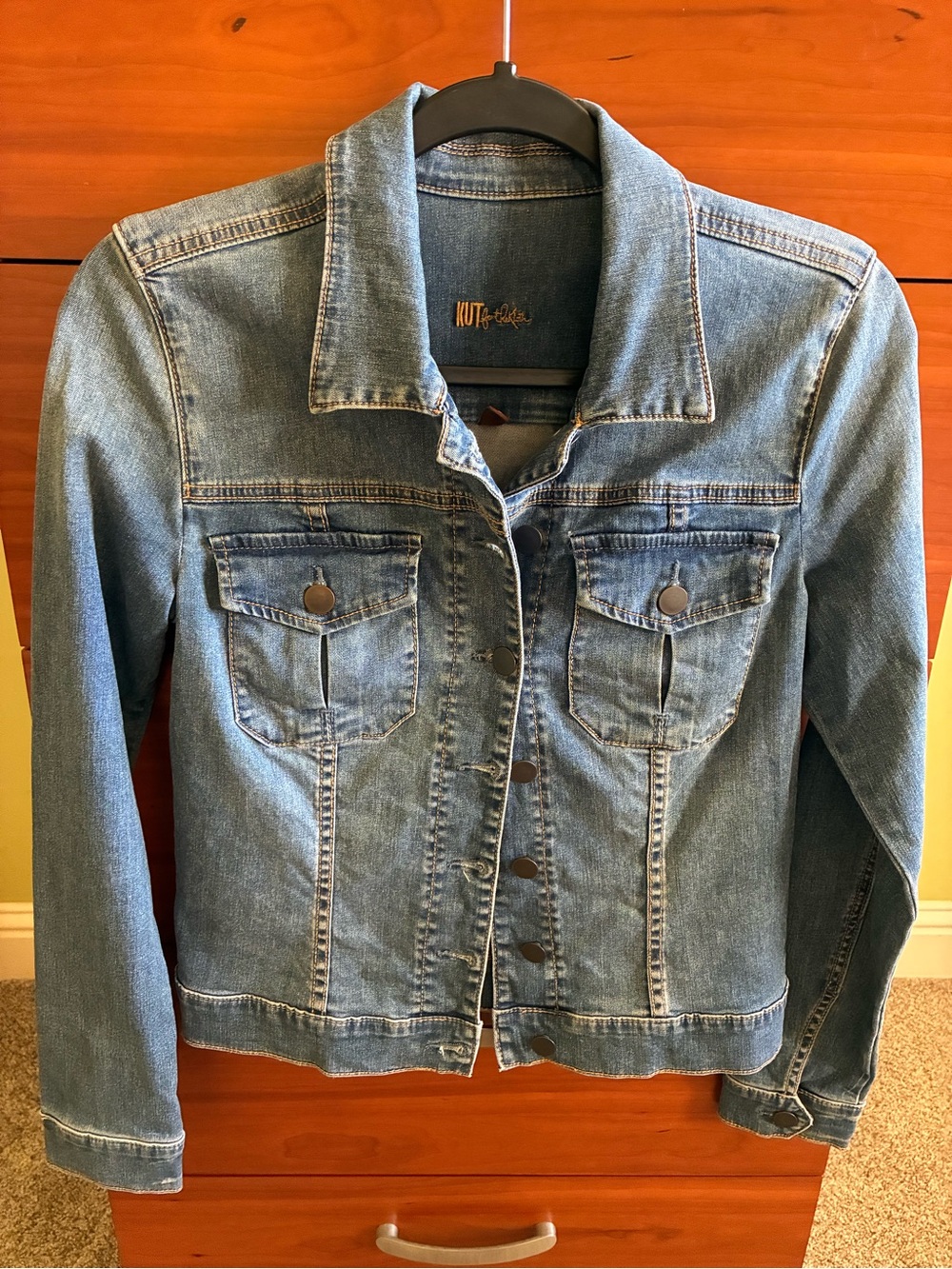 Kut from the Kloth Medium Wash Denim Jacket Womens Small